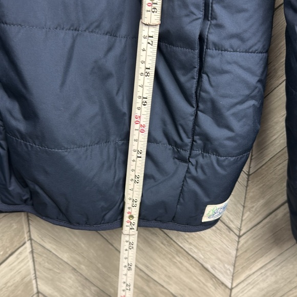 NWOT J. Crew boys reversible Sherpa puffer jacket with Primaloft. - Picture 10 of 10